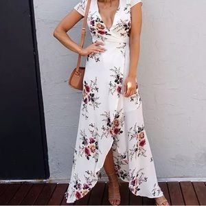 🌟Long White Floral Wrap Dress🌟
